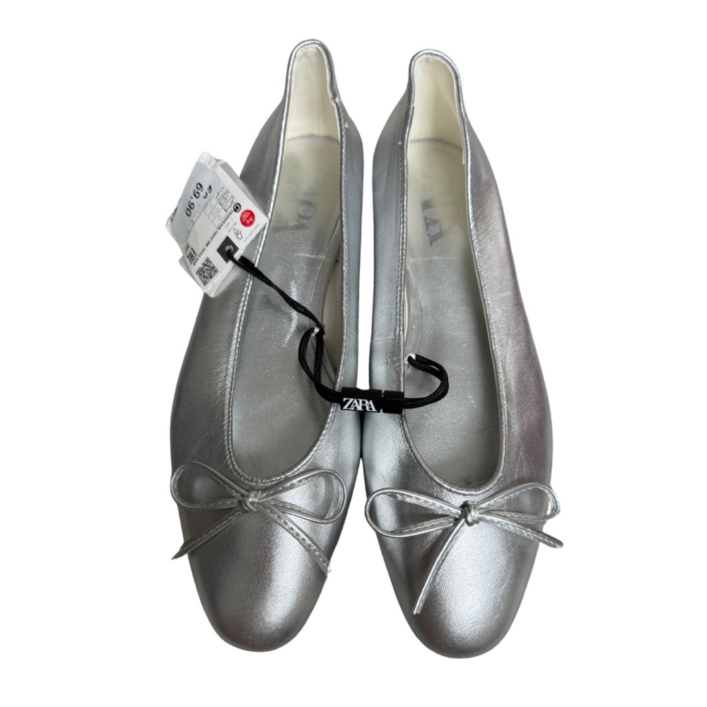 New! ZARA silver ballet flats with bow.